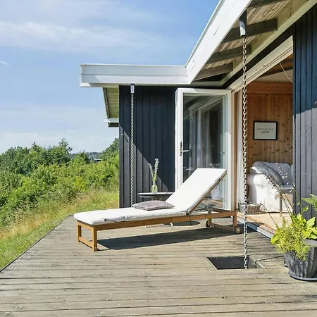 Feriehus Wooden House By Sletterhage Lighthouse On Helgenaes *